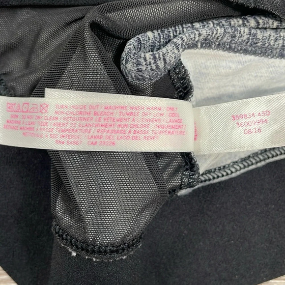 Victoria’s Secret PINK Sport Bundle of 2 Sport Bras Ultimate Lined & Unlined M - Picture 16 of 16